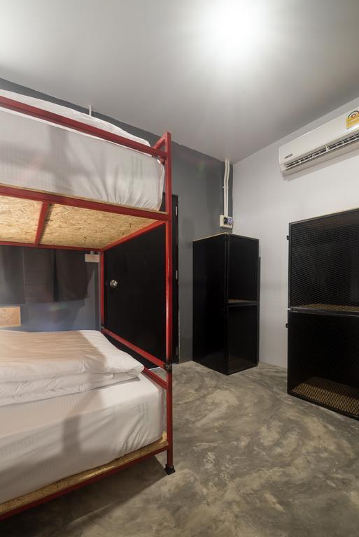 BED Hostel Phuket Rom bilde